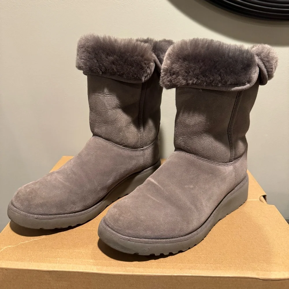 UGG Women's Amie Gray Suede & Fur Boots! Folds down! 7